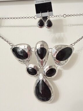 Statement Necklace* Black stones & Silver-Tone Necklace, earrings & bracelets